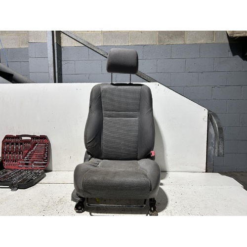 Toyota Hilux Right Front Seat KUN26 07/2011-08/2015