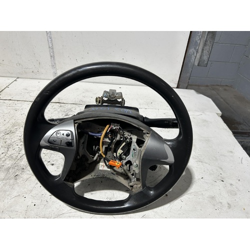 Toyota Hilux Steering Wheel KUN26 07/2011-10/2013