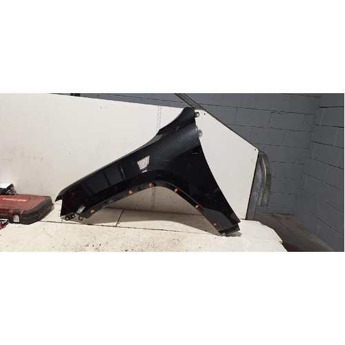 Jeep Grand Cherokee Left Front Guard WK 04/2013-02/2022