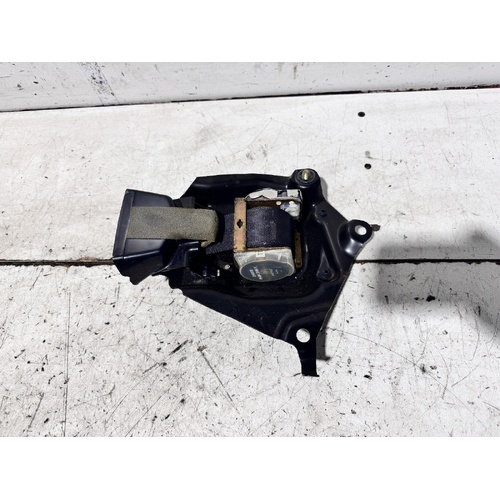 Toyota RAV4 Centre Rear Seat Belt ACA23 07/2003-11/2005