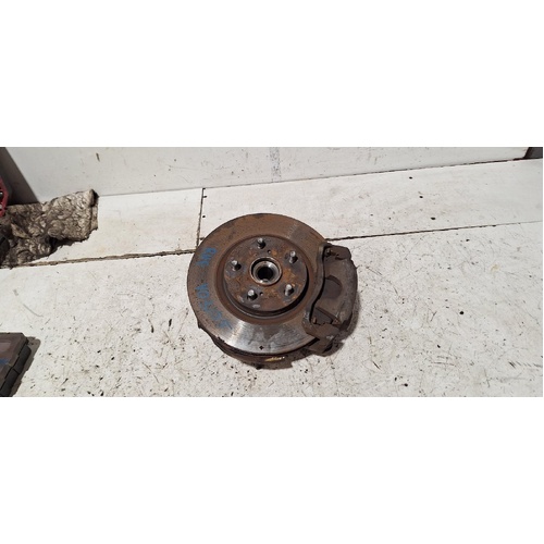 Toyota RAV4 Right Front Hub Assembly GSA33 08/2007-11/2012