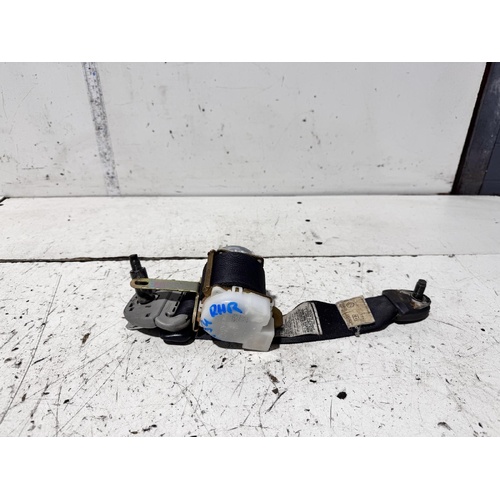 Toyota RAV4 Right Rear Seat Belt ACA23 07/2003-11/2005