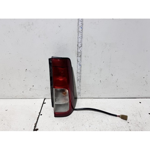 Suzuki Ignis Right Tail Light 11/2000-01/2005