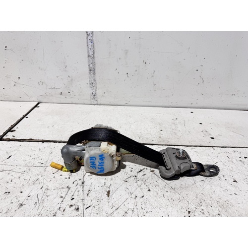 Toyota RAV4 Right Front Seat Belt ACA23 07/2003-11/2005
