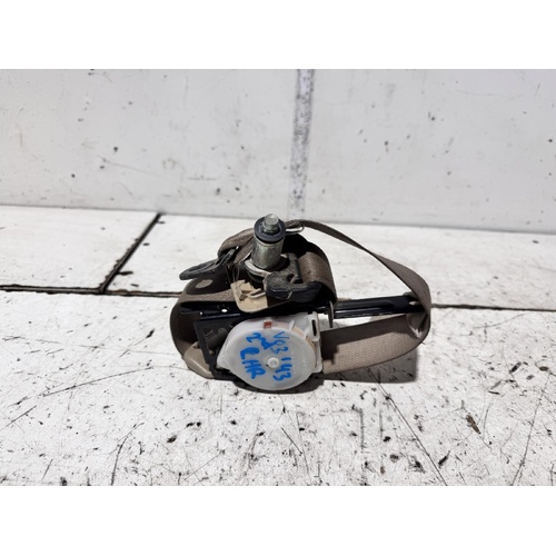 Toyota Prado Right Rear 2nd Row Seat Belt KDJ120 02/2003-10/2009