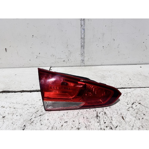 KIA Cerato Left Bootlid Light YD 03/2016-05/2018