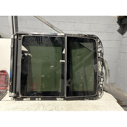 Jeep Grand Cherokee Sunroof Assembly WK 10/2010-02/2022