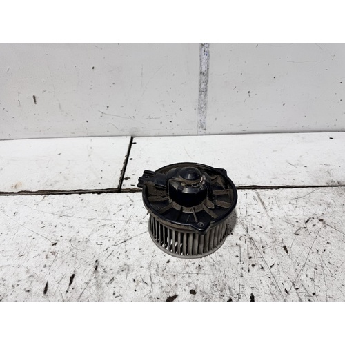 Toyota Hiace Heater Fan Motor RZH103 11/1989-09/1998