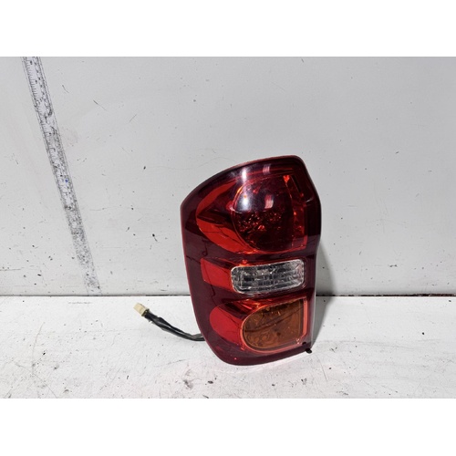 Toyota RAV4 Left Tail Light ACA23 07/2003-10/2005