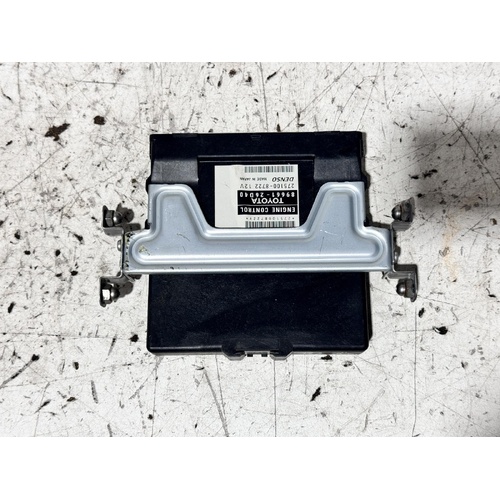 Toyota Hiace Engine ECU 89661-26D40 Petrol Automatic TRH201 01/2005-04/2019