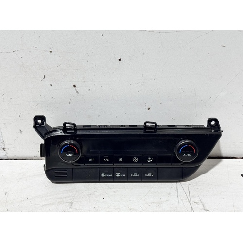 Hyundai I30 Heater Controls CN7 10/2020-12/2023