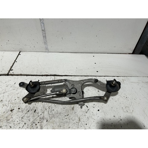 Toyota Corolla Front Wiper Assembly ZRE172 12/2013-06/2019