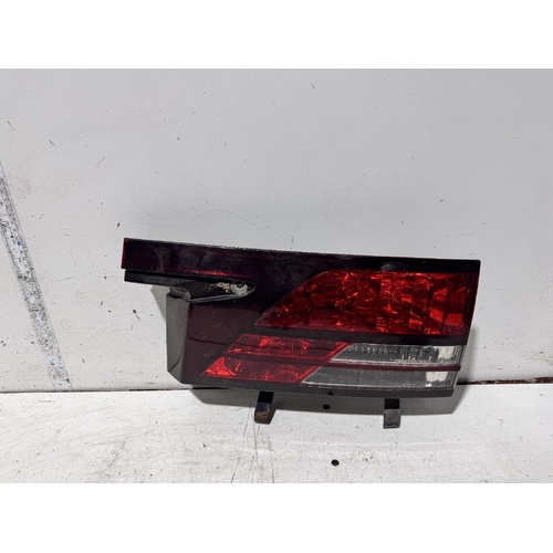 Toyota Estima Right Tailgate Light MCR30 2003-2006