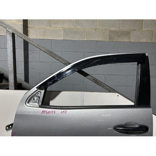 Toyota Hilux Left Front Door Glass GUN126 06/2015-2025