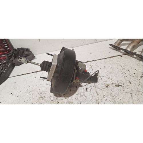 Toyota Hilux Brake Booster RN90 10/1988-09/1997