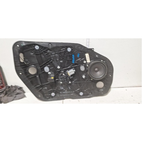 Kia Cerato Left Door Regulator Assembly YD 04/2013-05/2018
