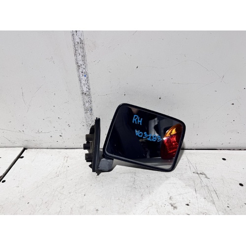 Toyota Townace Right Door Mirror YR39 04/1992-12/1996