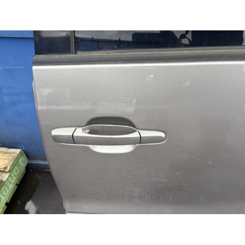 Toyota Estima Left Rear Outer Door Handle MCR30 2000-2006