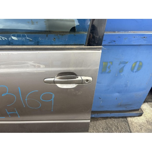 Toyota Estima Left Front Outer Door Handle MCR30 2000-2006