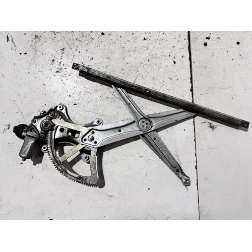 Lexus RX330 Right Front Door Window Regulator MCU38 04/2003-11/2005