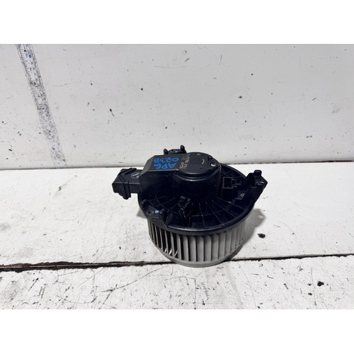 Toyota Hilux Heater Fan Motor TGN16 10/2008-08/2015