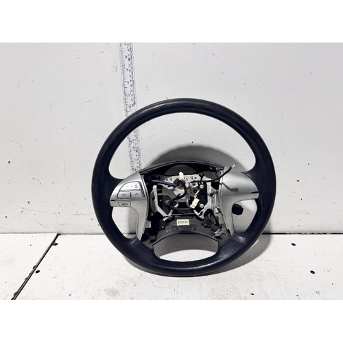 Toyota Hilux Steering Wheel KUN26 07/2011-10/2013