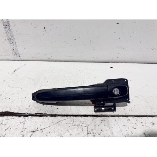Toyota Hilux Right Front Outer Door Handle KUN26 02/2005-08/2015