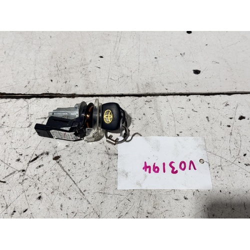 Toyota Hilux Ignition Barrel with Key KUN26 03/2005-08/2015