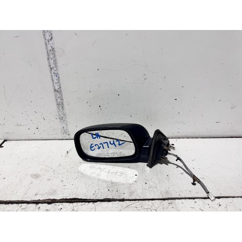 Toyota Camry Left Door Mirror SXV20 09/2000-08/2002