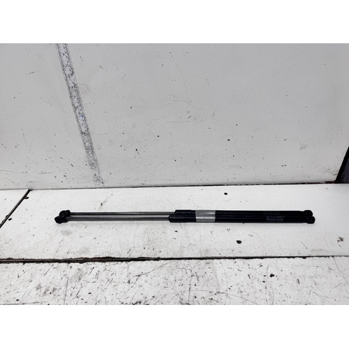 Toyota Camry Tailgate Struts ASV50 05/2015-10/2017