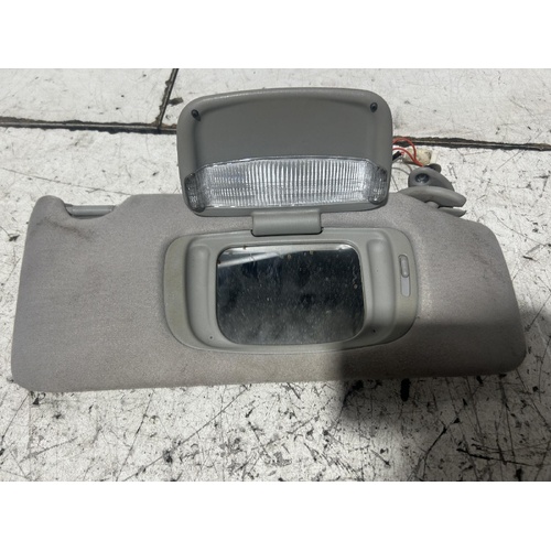 Lexus RX330 Right Sun Visor MCU38 04/2003-11/2005