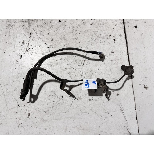 Lexus RX330 Right Front ABS Sensor MCU38 01/2003-02/2009