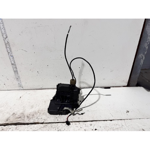 Mercedes CLS Class Left Front Door Lock Mechanism C219 04/2005-05/2011