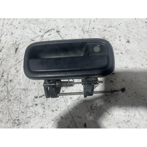Toyota Prado Right Front Outer Door Handle VZJ95 07/1996-01/2003