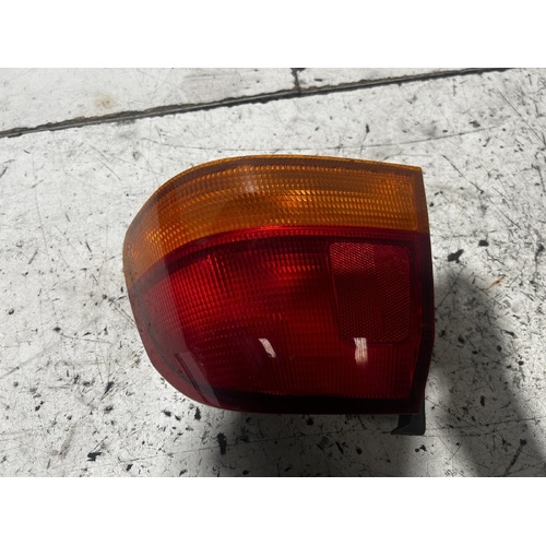 Honda Civic Right Taillight EK 10/1995-01/1999