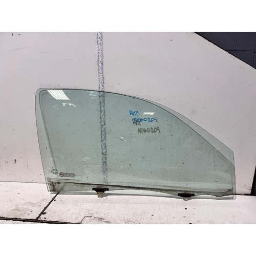 Toyota Hilux Right Front Door Window Glass GGN15 03/2005-08/2015