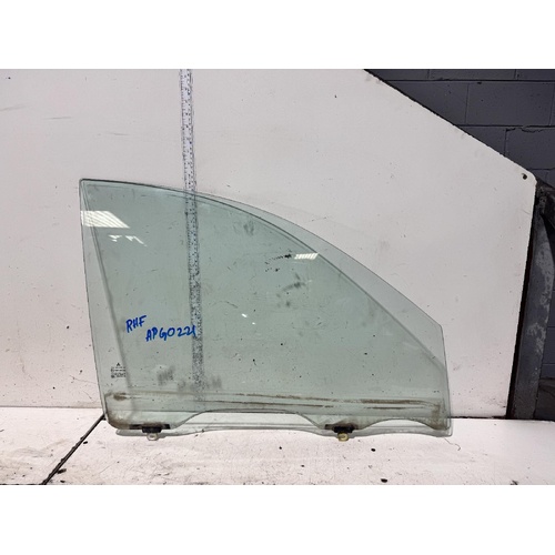 Mitsubishi Triton Right Front Door Window Glass MN 08/2009-04/2015