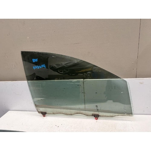 Toyota Avensis Right Front Door Window Glass ACM20 12/2001-12/2010