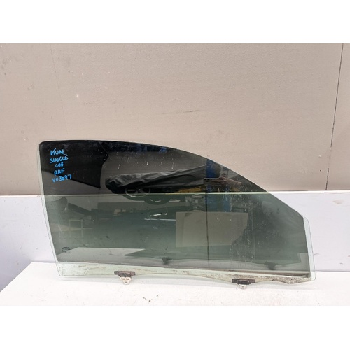 Toyota Hilux Right Front Door Window Glass GGN15 03/2005-08/2015