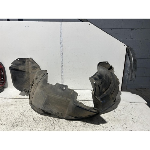 Lexus RX330 Left Guard Liner MCU38 04/2003-11/2005
