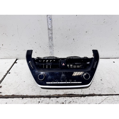 Toyota Corolla Heater Controls MZEA12 07/2018-10/2019