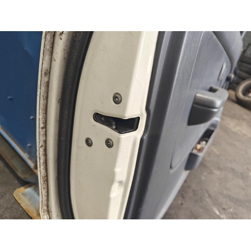 Toyota Hilux Left Front Door Lock Mechanism RZN149 09/1997-03/2005