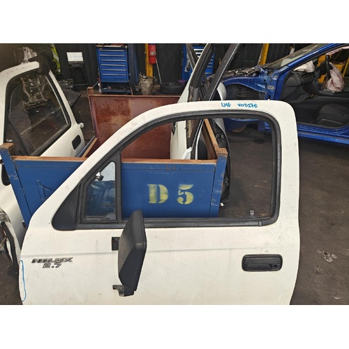 Toyota Hilux Left Front Door Glass RZN149 09/1997-03/2005