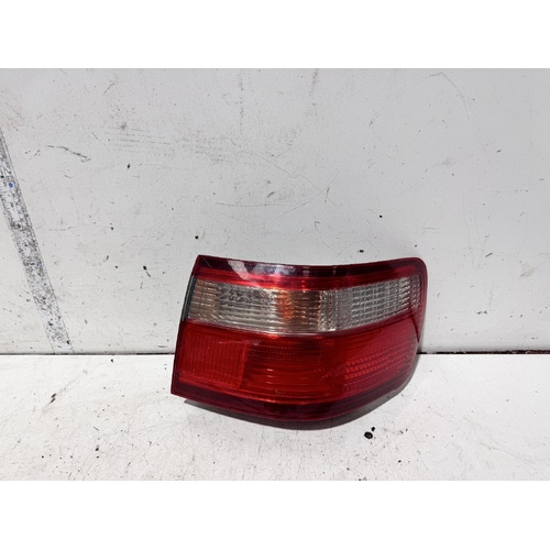 Toyota Camry Right Tail Light SXV20 08/1997-08/2002