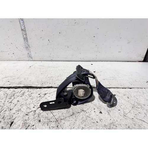 Toyota Camry Seat Belt Left Rear Wagon SCV20 MCV20 05/1998-08/2002