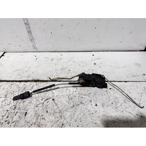 Toyota Townace Left Front Door Lock Mechanism KR42 01/1997-06/2005