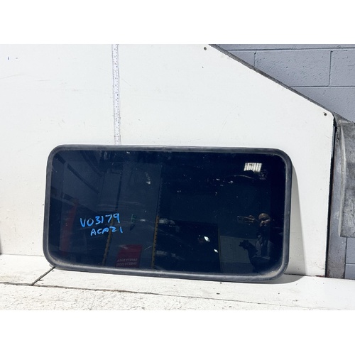 Toyota RAV4 Sunroof Glass ACA23 07/2000-10/2005