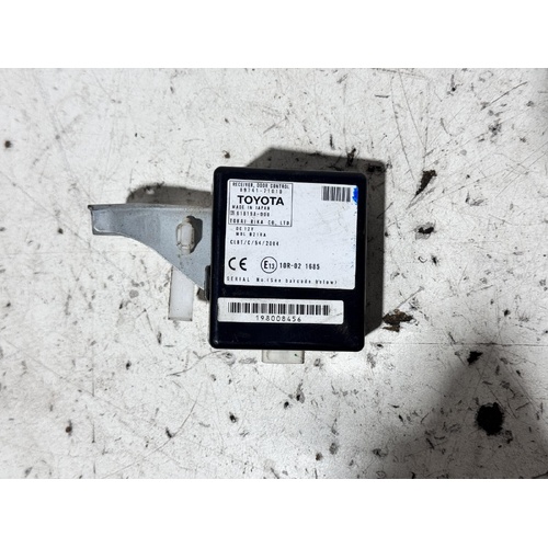 Toyota Hilux Door Control Receiver Module KUN16 02/2005-08/2015