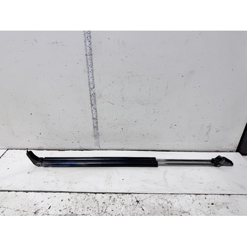 Toyota Hiace Tailgate Struts RZH125 11/2019-12/2004