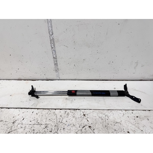 Toyota Estima Tailgate Struts ACR30 2000-2006